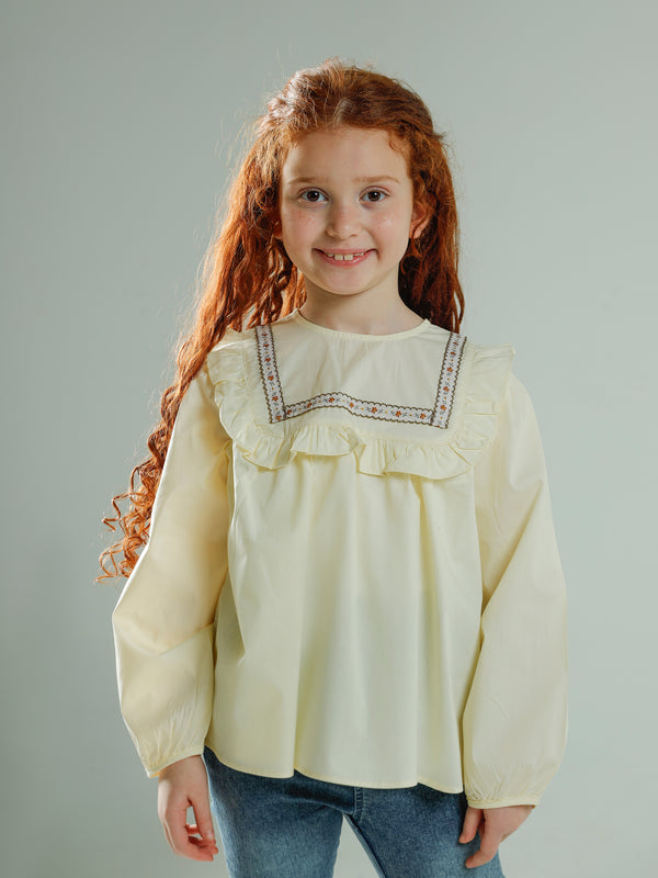 بلوزة بتطريز فينتاج كلاسيكي