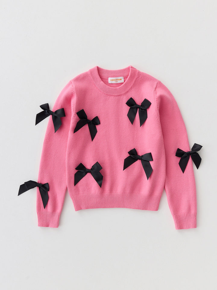 كنزة محبوكة مزينة ببيونات